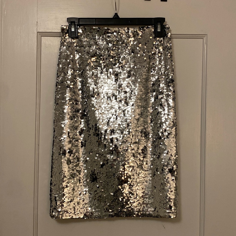 Alice + Olivia silver sequin pencil skirt size 4